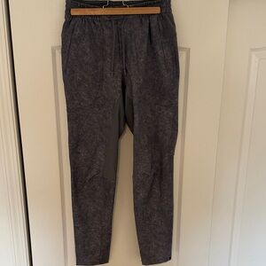 Lululemon Men's Gray Jogger Pants
